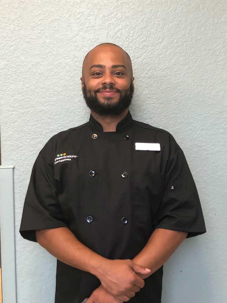 Oscar Martinez F&B Supervisor Bluegreen Fountains Resort