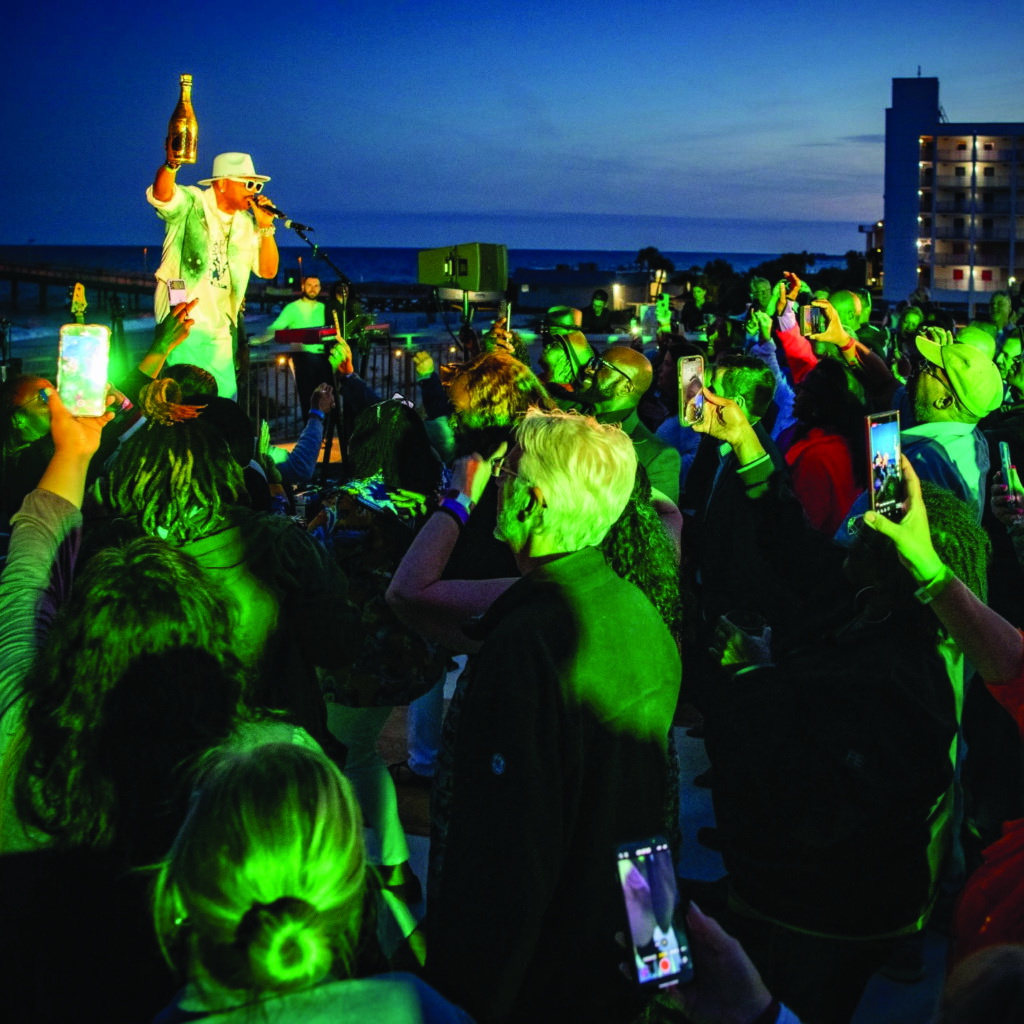 Holiday Inn Club Vacations celebrated the grand opening of its Myrtle Beach Oceanfront resort by hosting a VIP Experiences event that included a dinner/concert at the new resort, and after the concert, members had a chance to meet the performers.